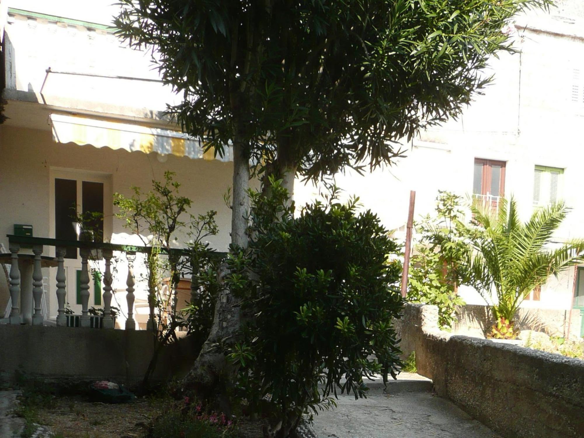 Apartments Roma Baška Voda Rom bilde