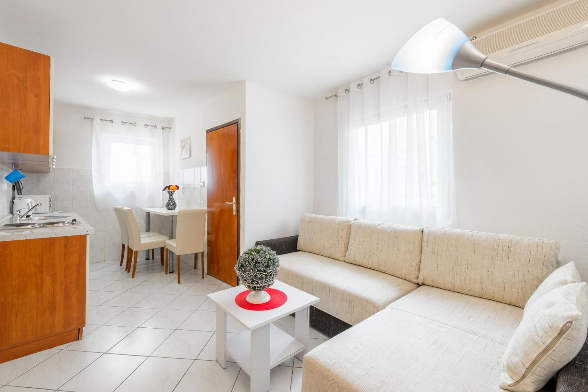 Apartments Roma Baška Voda Eksteriør bilde