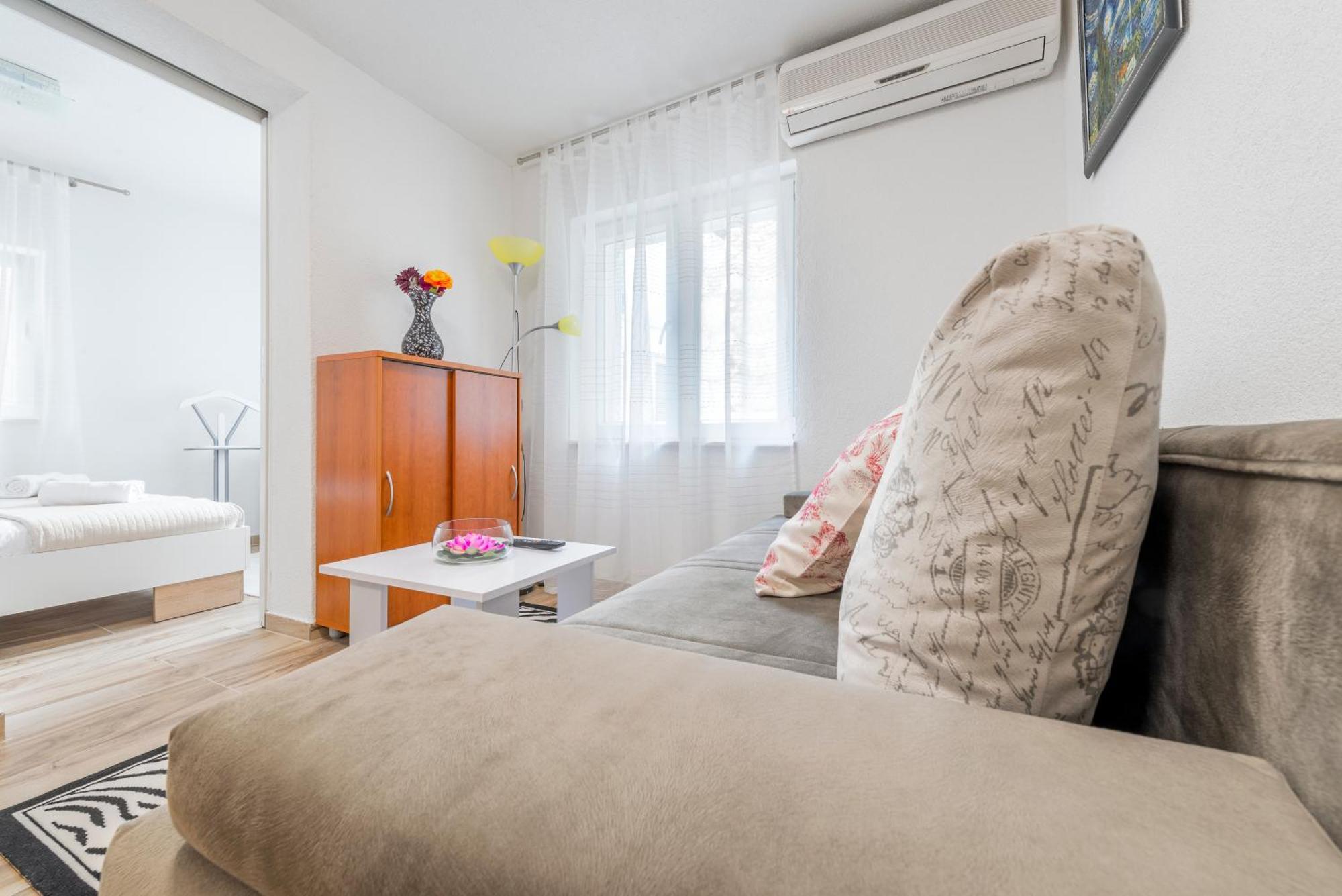 Apartments Roma Baška Voda Eksteriør bilde