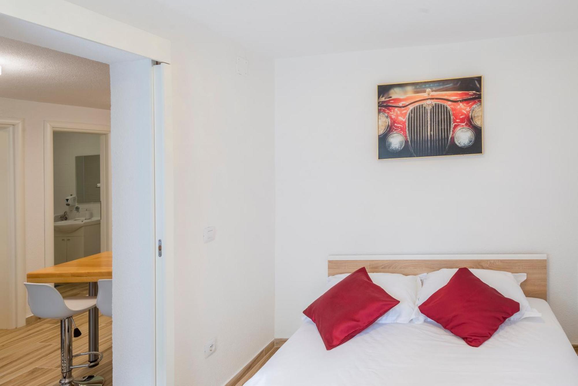 Apartments Roma Baška Voda Eksteriør bilde