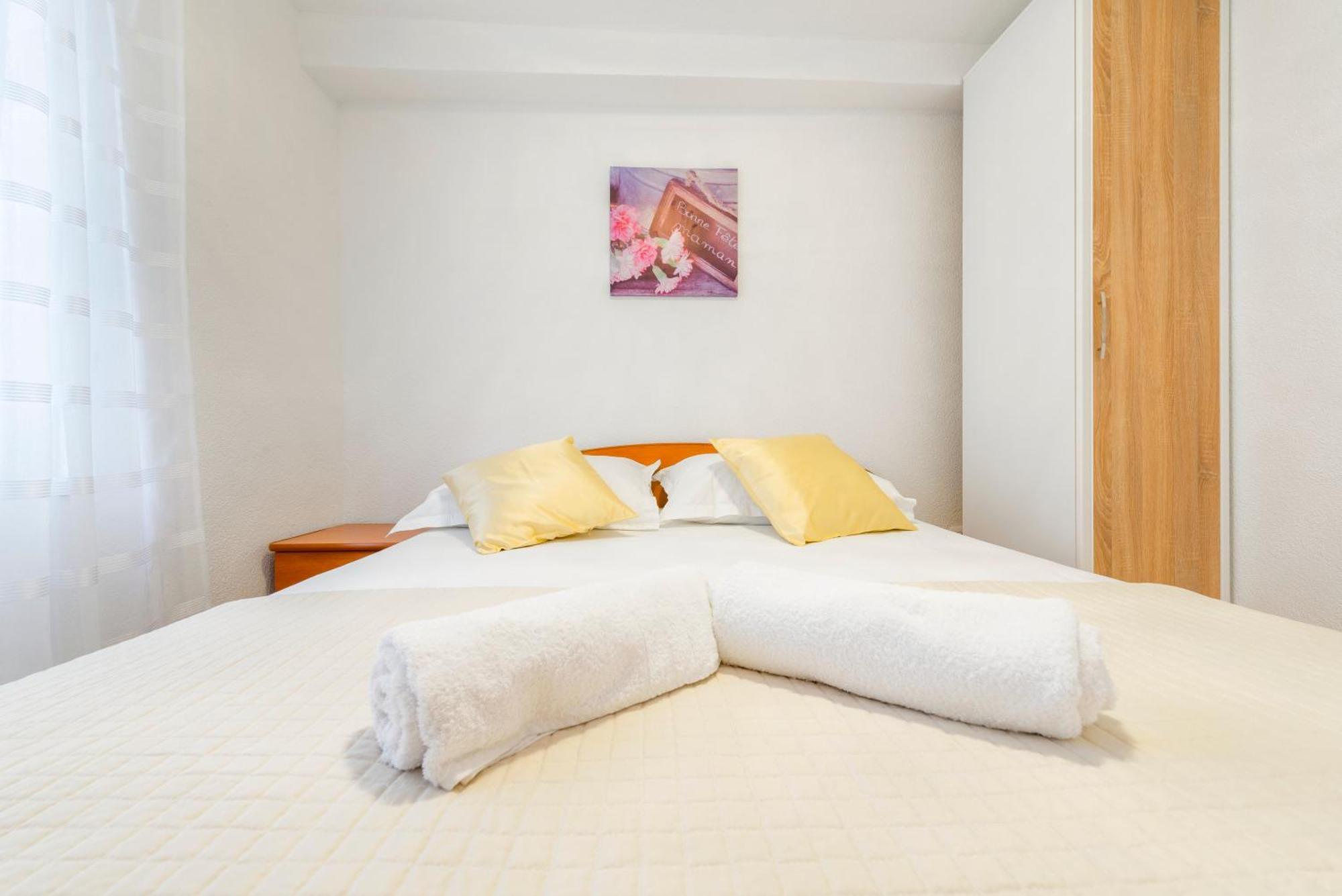 Apartments Roma Baška Voda Eksteriør bilde