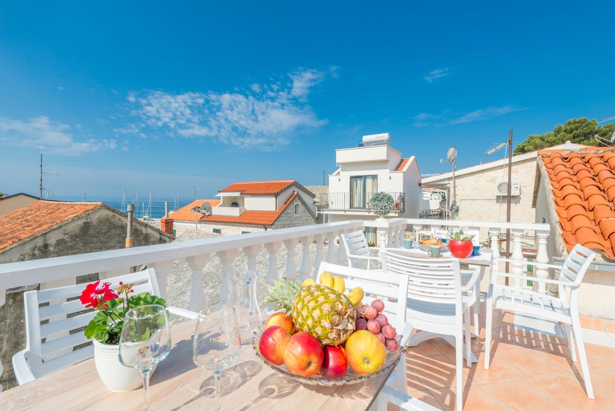 Apartments Roma Baška Voda Eksteriør bilde