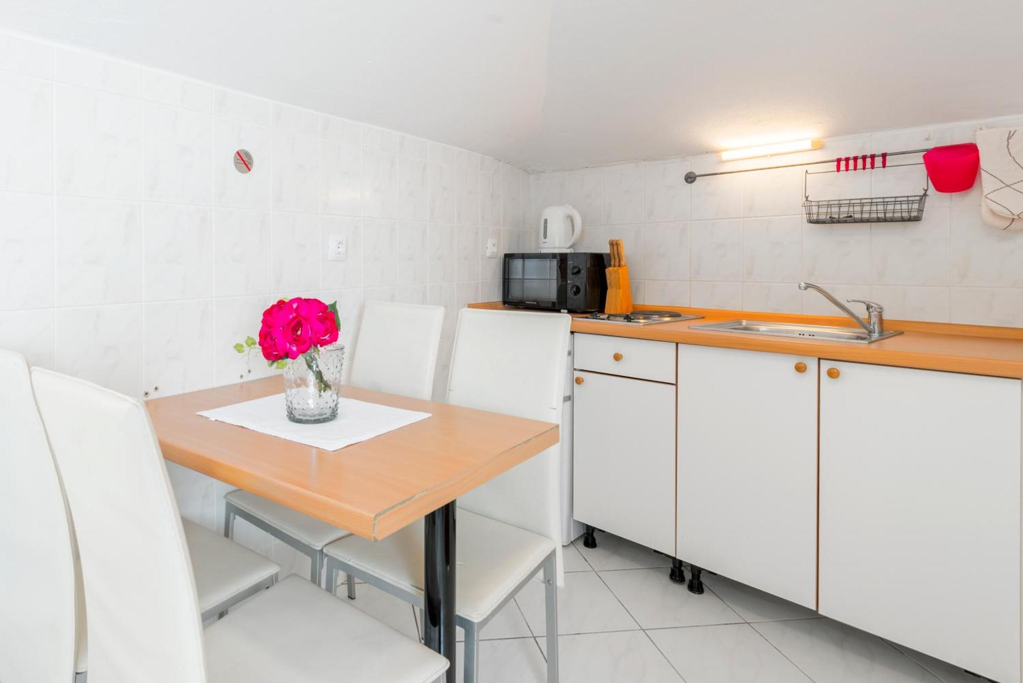 Apartments Roma Baška Voda Eksteriør bilde