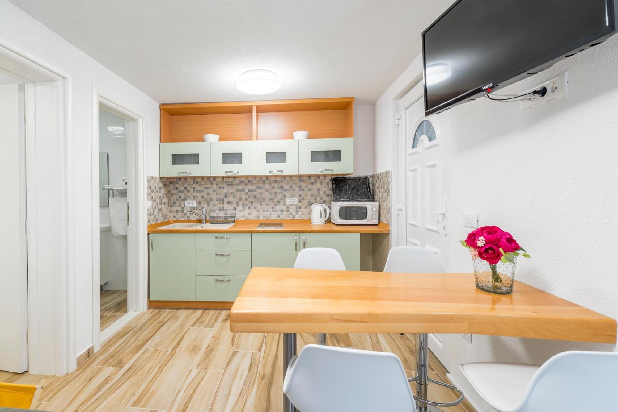 Apartments Roma Baška Voda Eksteriør bilde